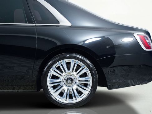 Used 2022 Rolls-Royce Ghost image 43
