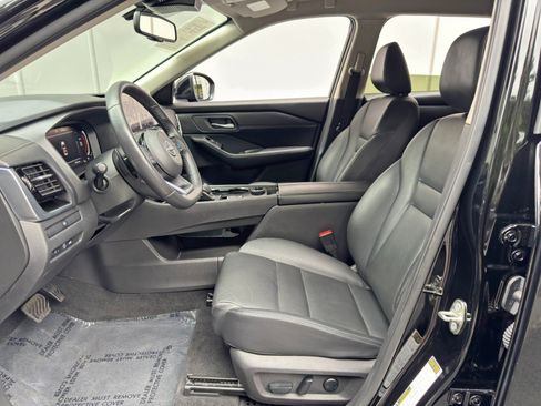 Used 2024 Nissan Rogue SL AWD/4WD image 15