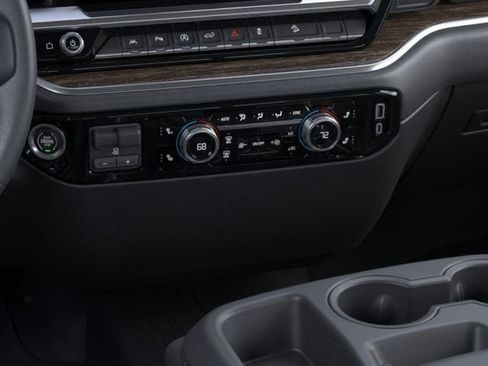 New 2026 GMC Sierra 1500 SLE image 23