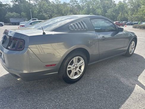 Used 2013 Ford Mustang Coupe image 3