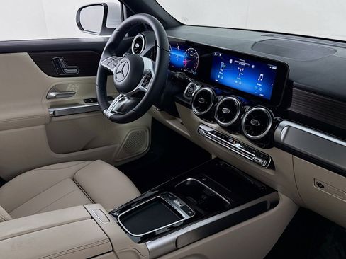New 2026 Mercedes-Benz GLB 250 image 15