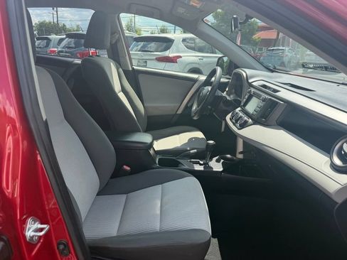 Used 2015 Toyota RAV4 LE FWD image 29