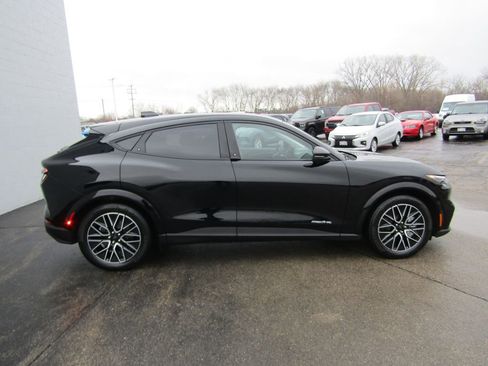 Used 2025 Ford Mustang Mach-E Premium image 7