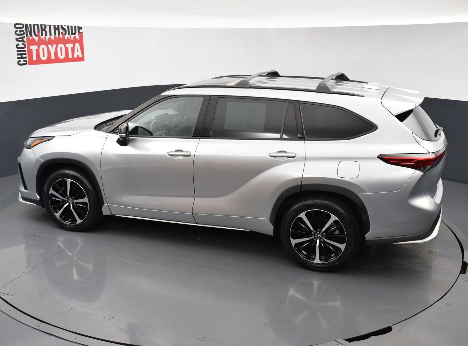 Used 2022 Toyota Highlander XSE AWD/4WD image 24