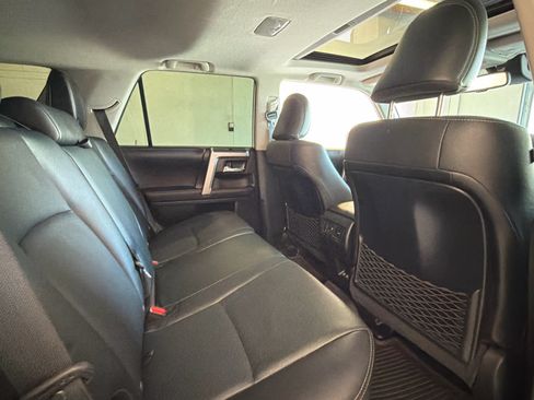 Used 2022 Toyota 4Runner Limited AWD/4WD image 33