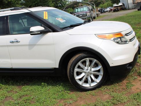 Used 2013 Ford Explorer Limited AWD/4WD image 4