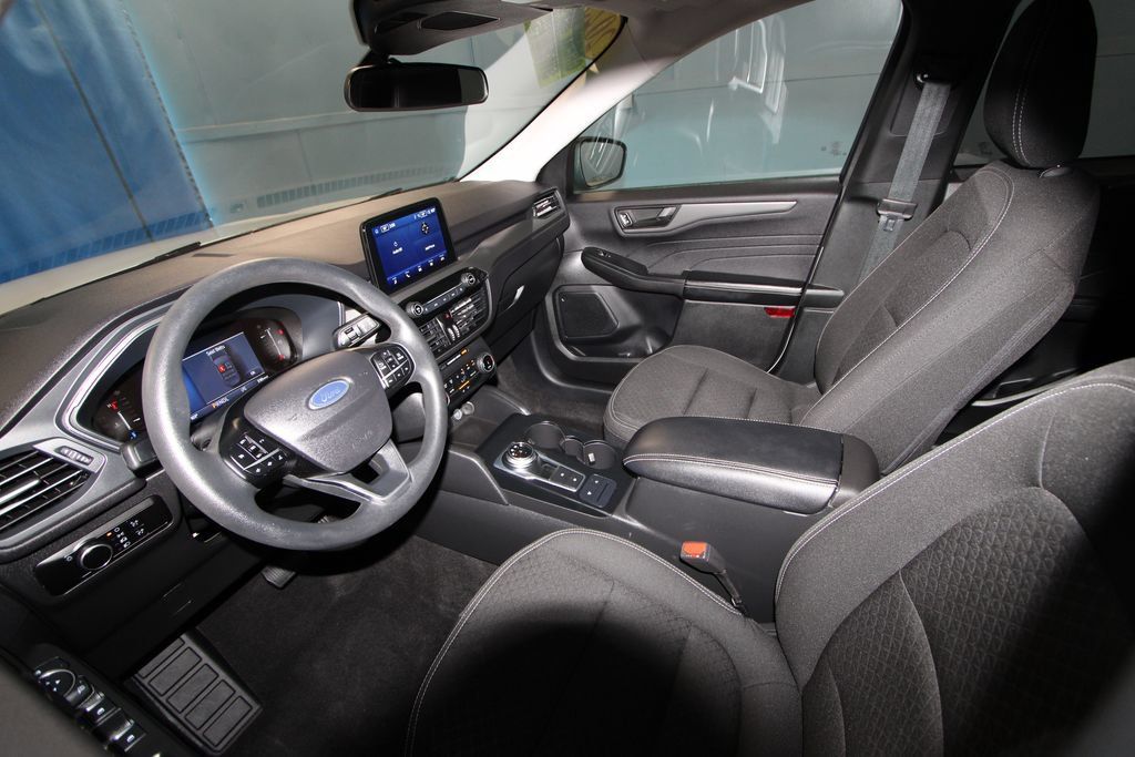 Used 2025 Ford Escape Active FWD image 2