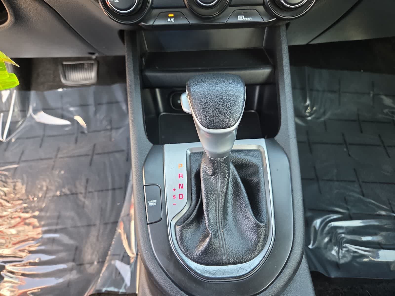 Used 2022 Kia Forte LXS FWD image 25