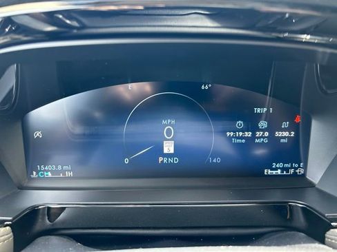 Used 2024 Lincoln Corsair AWD w/ Equipment Group 101A image 2