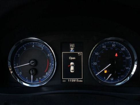 Used 2017 Toyota Corolla SE image 26