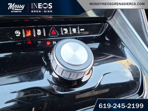 Used 2024 Jeep Wagoneer L Series II RWD image 19