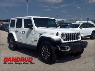Used 2024 Jeep Wrangler Unlimited Sahara w/ Technology Group AWD/4WD video 1