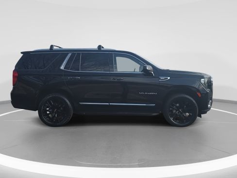 Used 2023 GMC Yukon SLT image 4