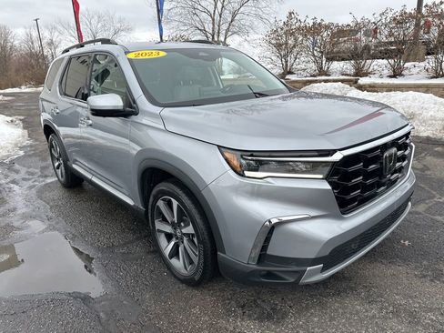 Used 2023 Honda Pilot Elite image 18