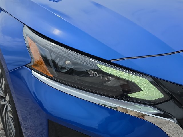 Used 2025 Nissan Altima 2.5 SV FWD image 7