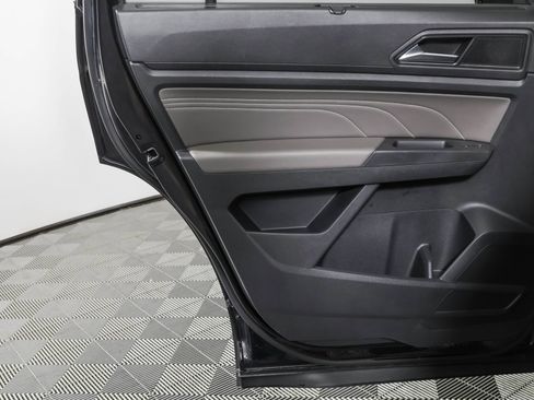 Used 2023 Volkswagen Atlas SEL AWD/4WD image 42
