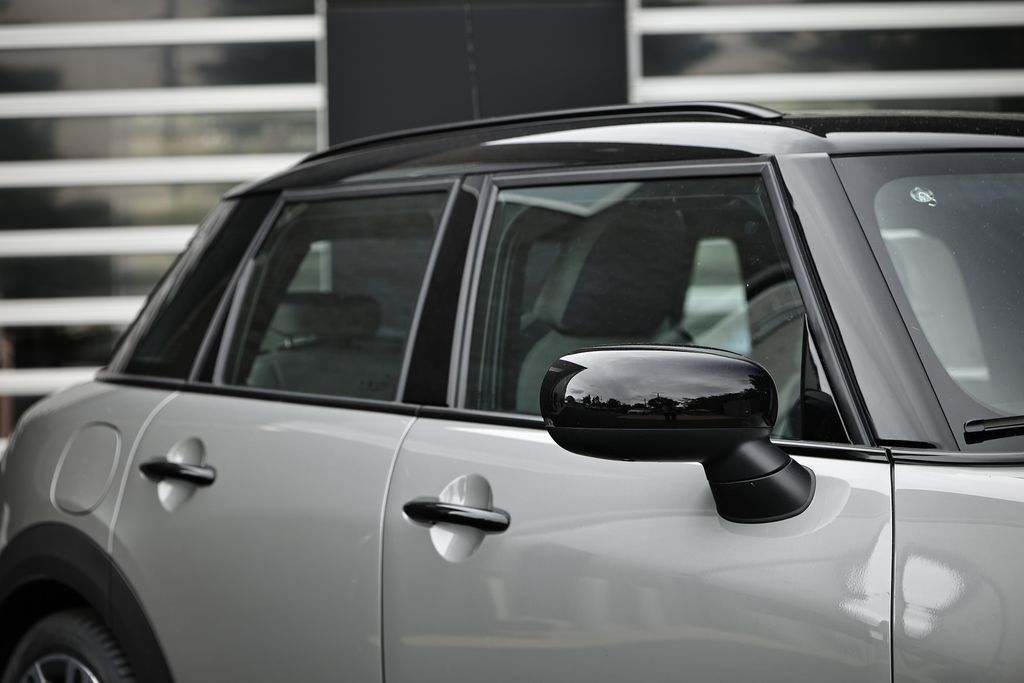 New 2026 MINI Cooper 4-Door Hardtop FWD image 3