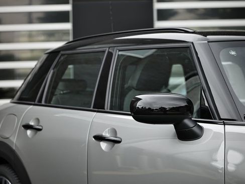 New 2026 MINI Cooper 4-Door Hardtop FWD image 3