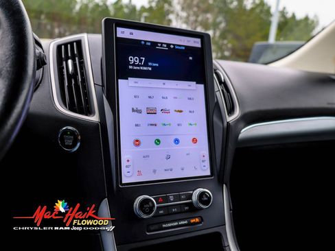 Used 2022 Ford Edge SEL w/ Convenience Package image 17