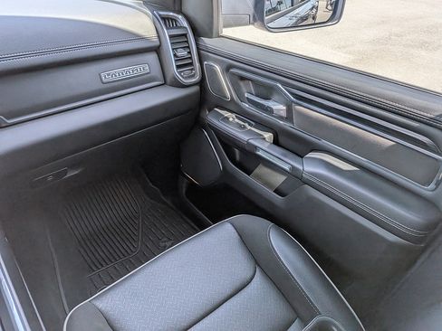Used 2024 RAM 1500 Laramie AWD/4WD image 16