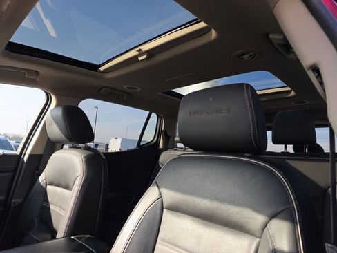 Used 2019 GMC Acadia Denali w/ Technology Package image 44