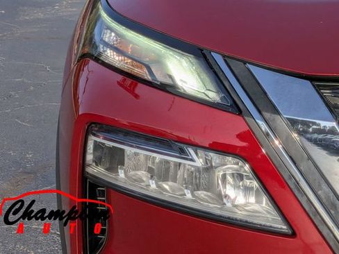 Used 2022 Nissan Rogue SV w/ SV Premium Package FWD image 11