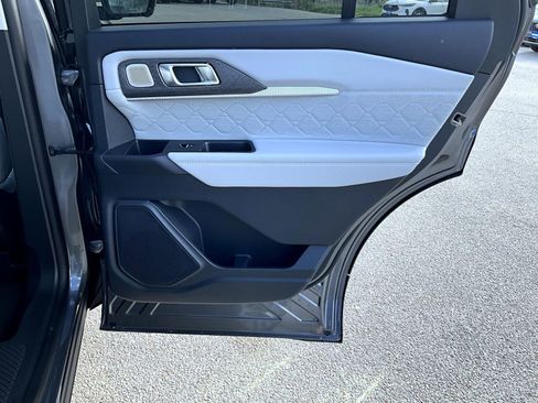 New 2026 Ford Explorer Platinum w/ LUX Leather Package AWD/4WD image 19