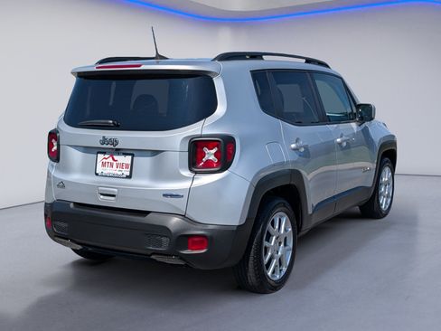 Used 2021 Jeep Renegade Latitude FWD image 9