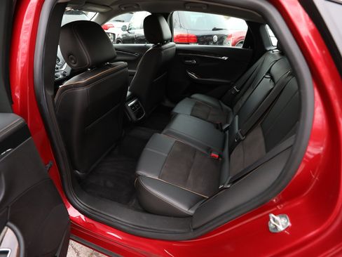 Used 2015 Chevrolet Impala LT w/ Convenience Package image 12