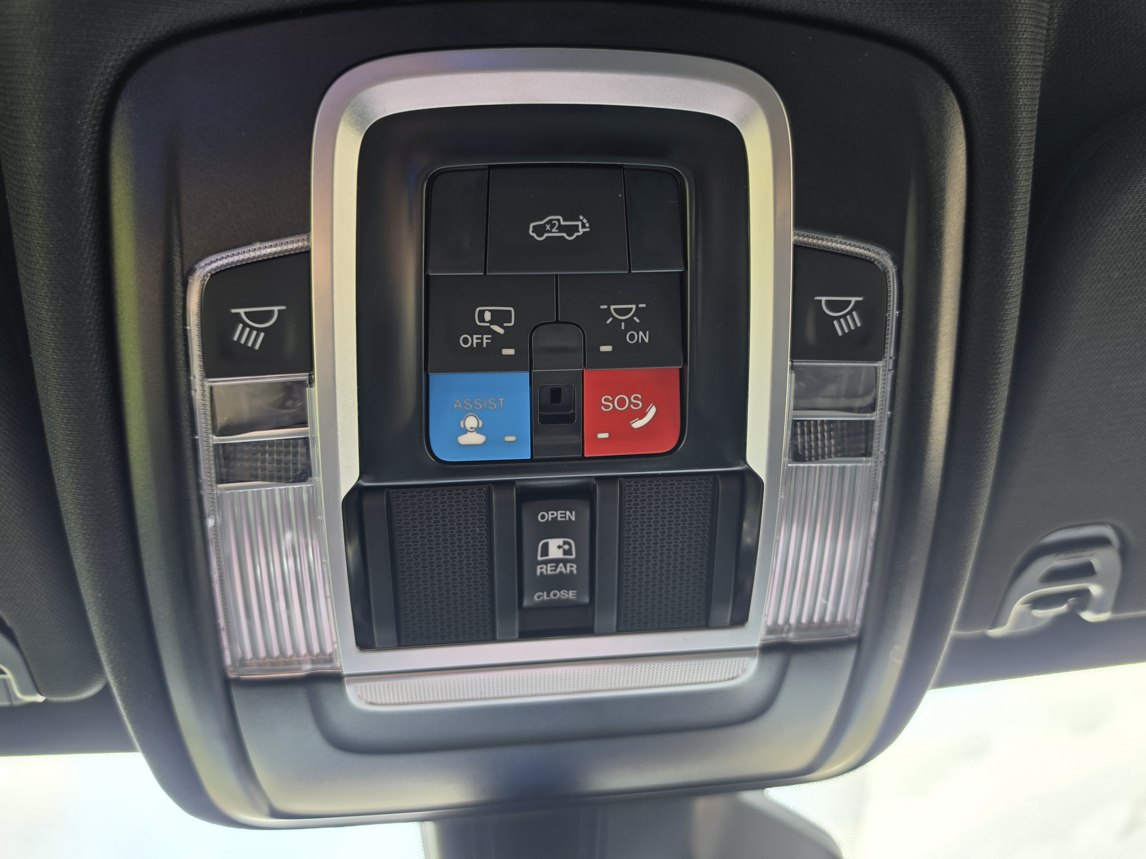 Used 2025 RAM 1500 Laramie w/ Night Edition AWD/4WD image 35