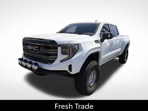 Used 2025 GMC Sierra 1500 AT4 w/ Technology Package AWD/4WD image 1