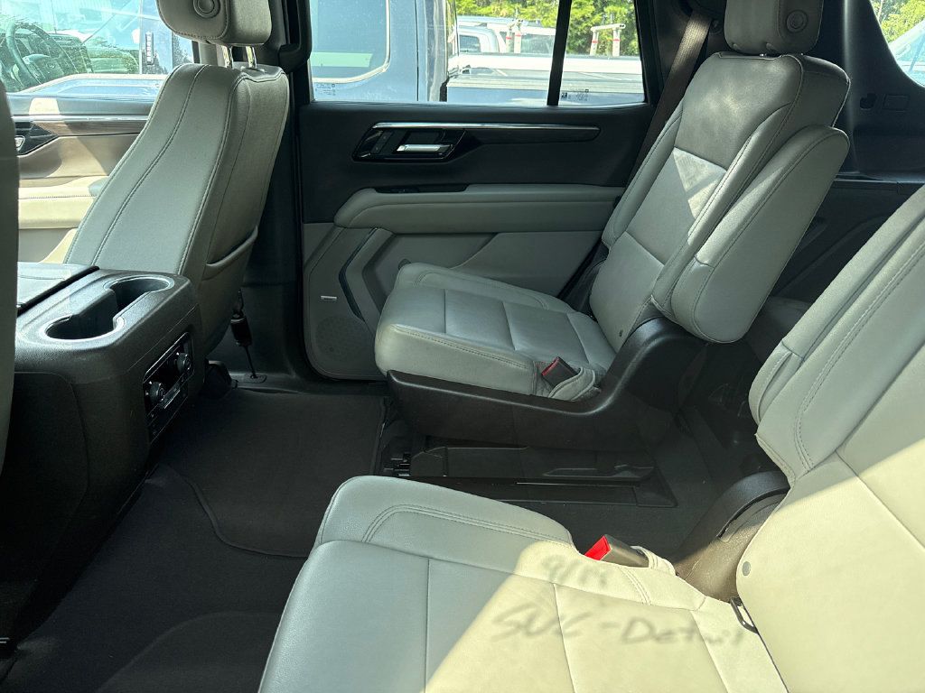 Used 2025 Chevrolet Tahoe Z71 w/ Comfort Package AWD/4WD image 15