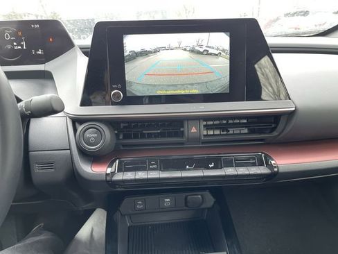 Certified 2024 Toyota Prius Prime SE image 18