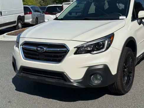 Used 2018 Subaru Outback 2.5i Premium AWD/4WD image 10