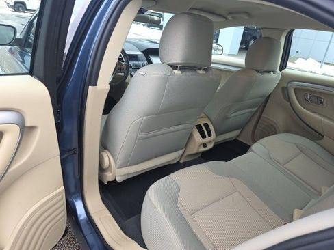 Used 2019 Ford Taurus SEL image 18