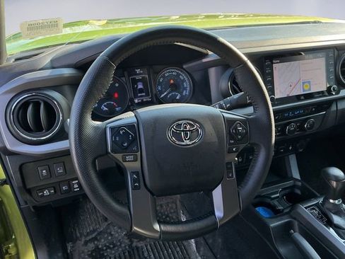 Used 2023 Toyota Tacoma TRD Off-Road w/ TRD Premium Off Road Package image 9