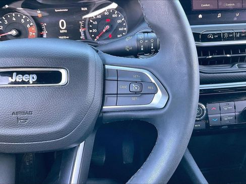 Certified 2023 Jeep Compass Altitude image 17