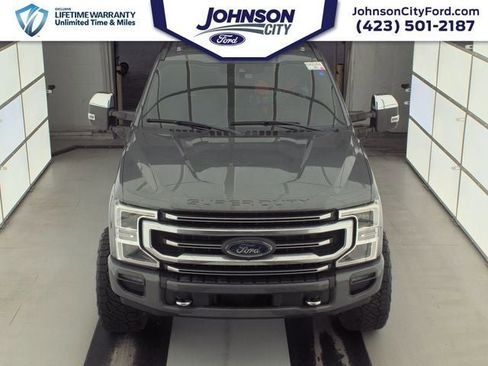 Used 2022 Ford F350 Platinum AWD/4WD image 2