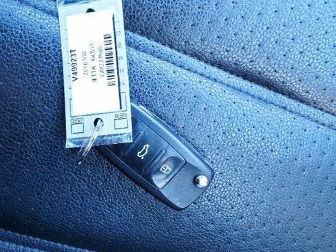 Used 2016 Volkswagen Jetta SEL w/ Lighting Package FWD image 30