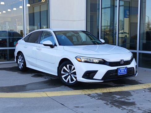 Used 2023 Honda Civic LX image 2