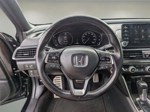 Used 2018 Honda Accord Sport image 16