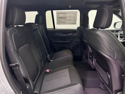 New 2025 Jeep Grand Cherokee Laredo X image 20
