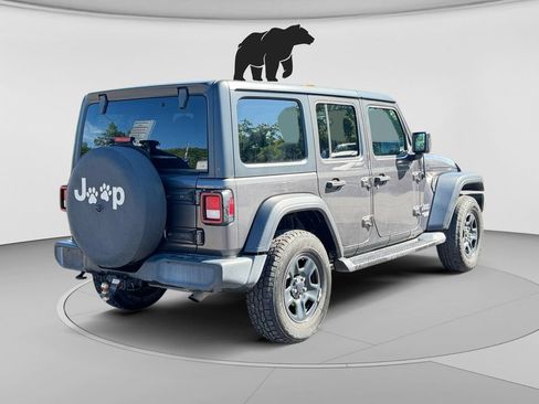 Used 2019 Jeep Wrangler Unlimited Sport AWD/4WD image 3