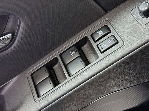 Used 2022 Nissan Frontier PRO-4X w/ Pro-4X Premium Package image 20