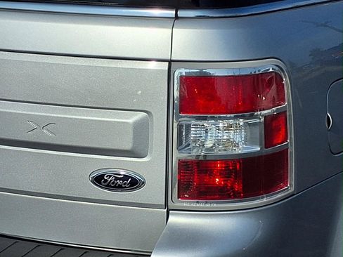 Used 2013 Ford Flex SEL FWD image 30