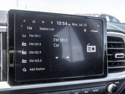 Certified 2025 Hyundai Venue Limited FWD image 16