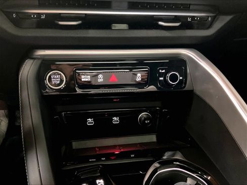 Certified 2025 Audi Q5 Premium w/ Convenience Package AWD/4WD image 33