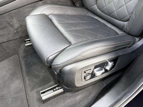 Used 2025 BMW X5 M60i AWD/4WD image 17