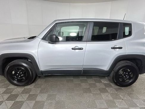 Used 2021 Jeep Renegade Sport AWD/4WD image 6