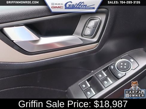 Used 2021 Ford Escape SE w/ Convenience Package FWD image 14
